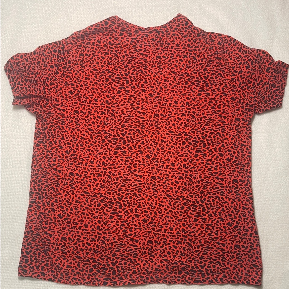 Nike Men’s Red and Black Graphic Tee Casual Soft light weight shirt - Picture 4 of 4